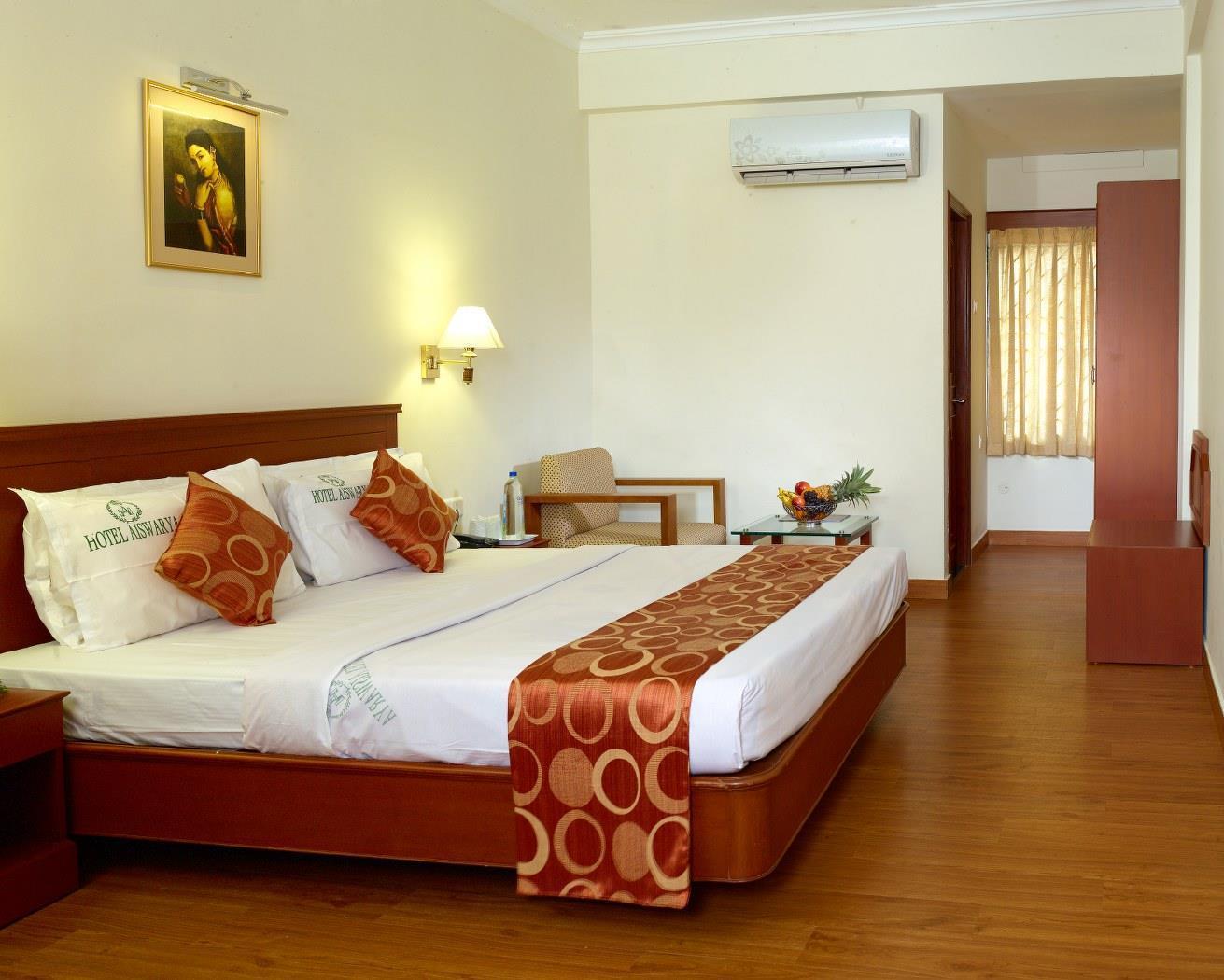 Hotel Aiswarya Kochi Eksteriør billede