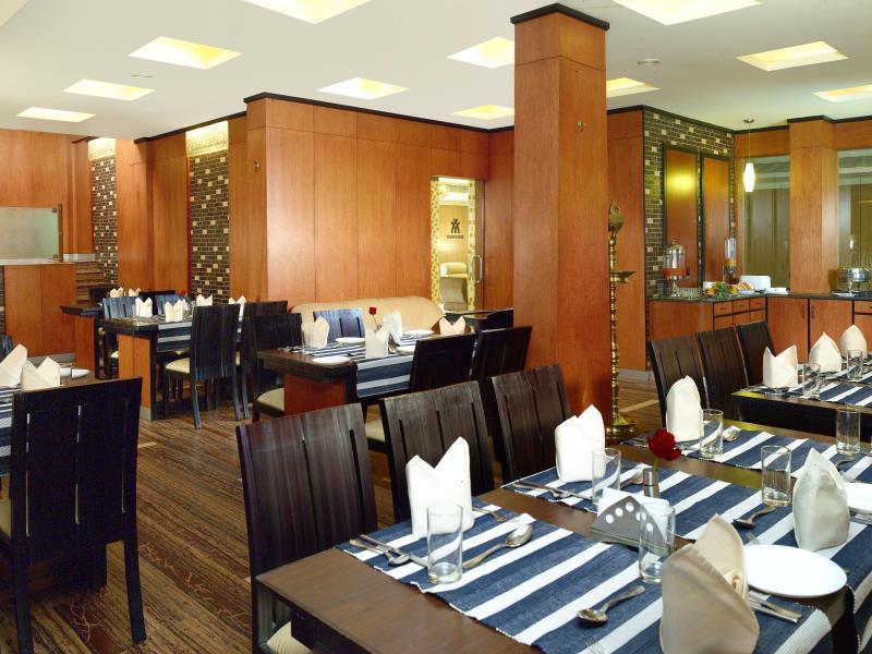 Hotel Aiswarya Kochi Eksteriør billede